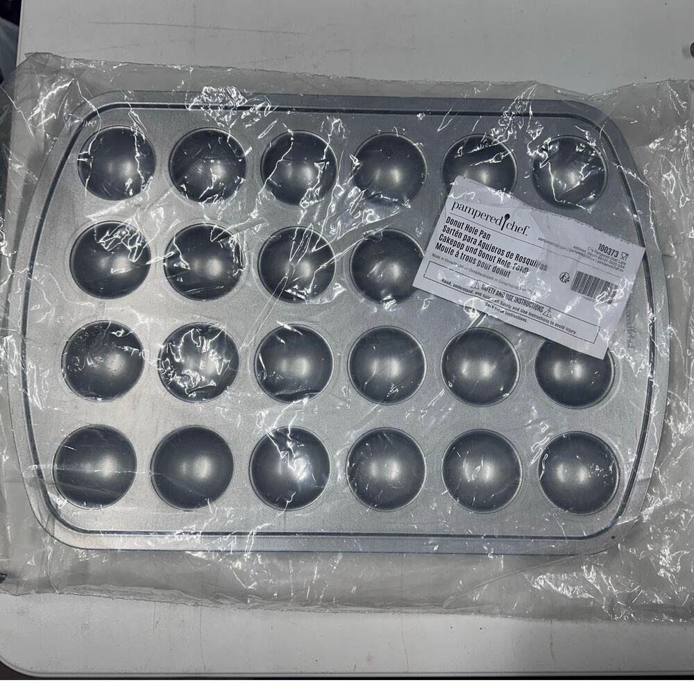 NEW Pampered Chef Doughnuts DONUT HOLE PAN #100373 Teal Blue New In Packaging!